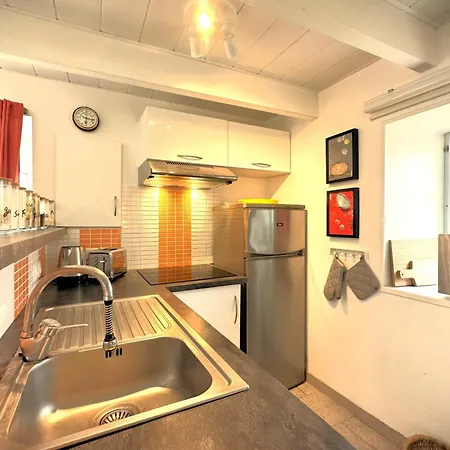Ty Jeanne-maison Bretonne Avec Jardin Proche *