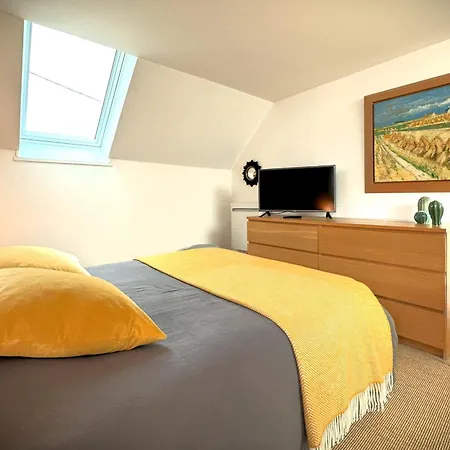 Holiday home Ty Jeanne-maison Bretonne Avec Jardin Proche Brignogan-Plages